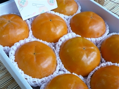 �`