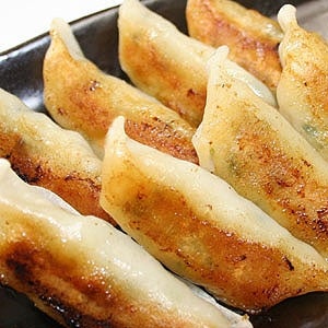 米粉の皮で包んだ餃子(肉餃子) 20個入り×4パック