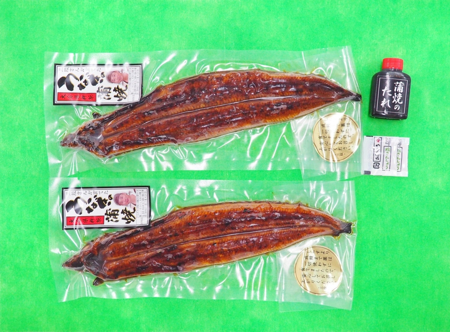 スマートスクラブス 大分水産 天然温泉で育った鰻 食べやすくカットされた温泉うなぎ蒲焼 70g×4袋セット (特製タレ30ml・山椒4袋)  お試しサイズ 通販