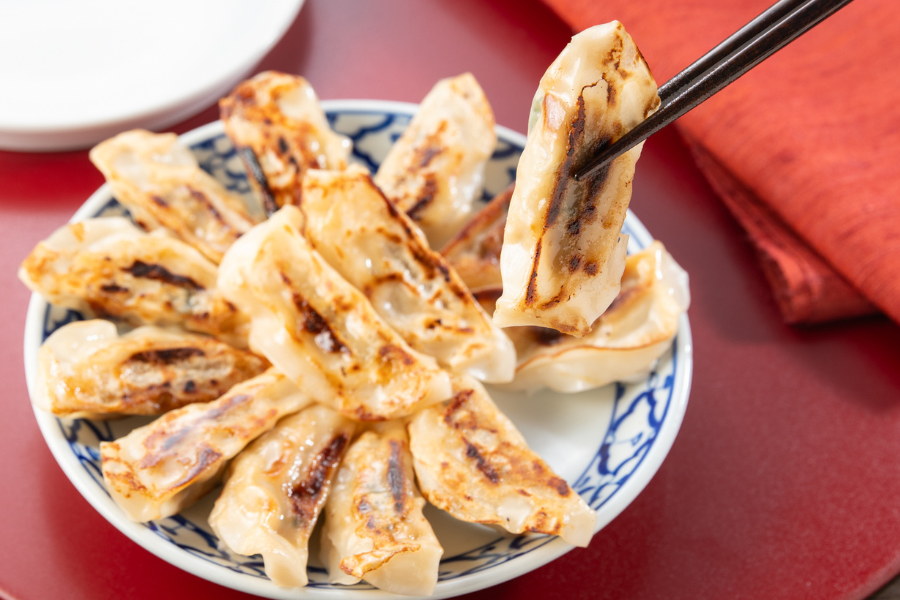 お中元】黒毛和牛肉味噌付き！餃子詰め合わせセット(送料込み): お肉の
