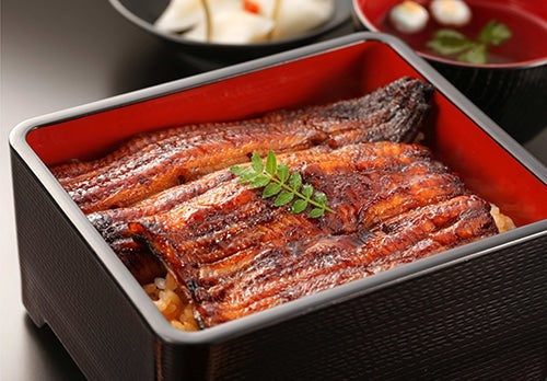 1尾あたり156〜185gの大きめのうなぎです。厳選した上質なうなぎを使っています。