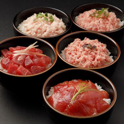 5種類のまぐろ丼を、10食分お楽しみいただけます。(盛り付けイメージ)